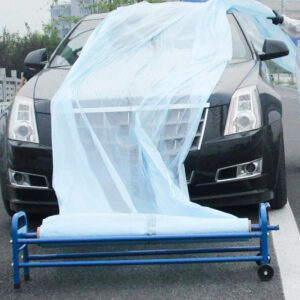 Voiture recouverte avec le support film masquage EQ620
